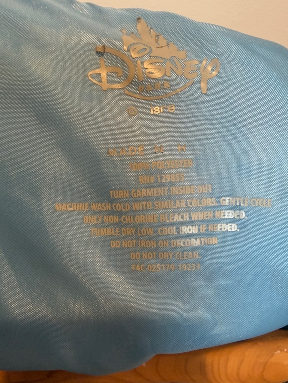 Vibrant Retro 80’s/90’s Style Mickey Mouse Windbreaker Disney Park Exclusive - Picture 3 of 3